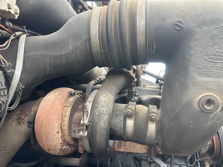 1986-mack-dm686s-image-38