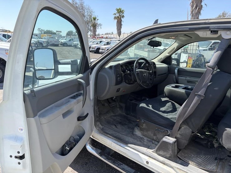 2012-gmc-sierra-2500-image-12