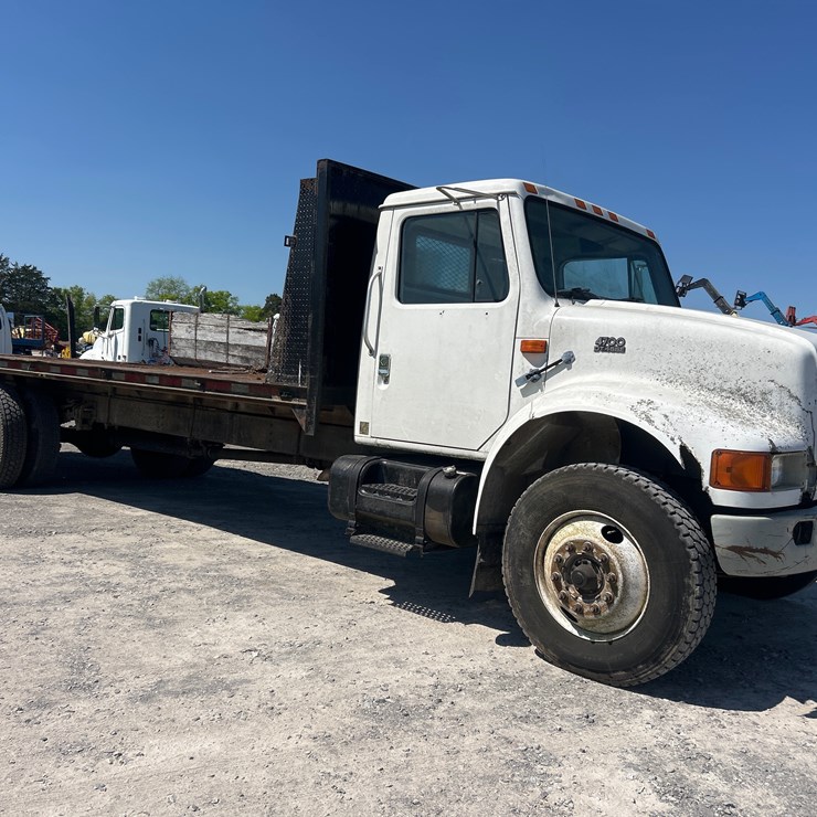 1998 INTERNATIONAL 4700