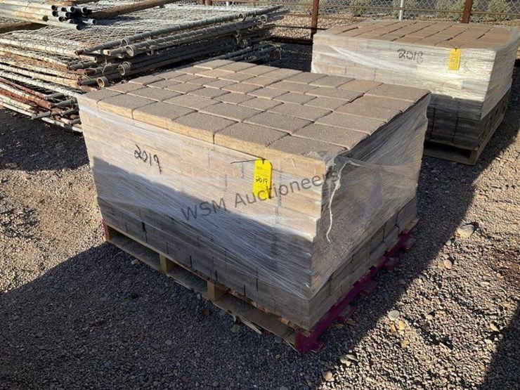 pallet-of-stone-pavers-image-1
