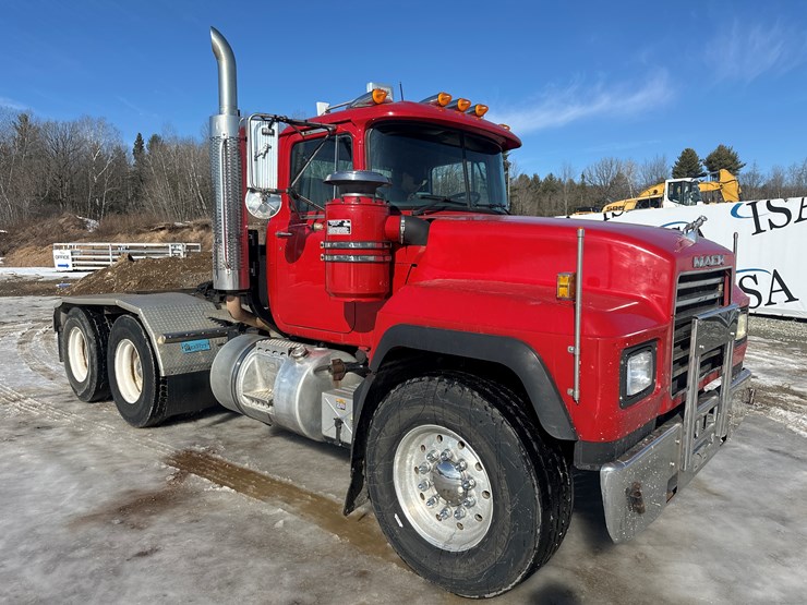 2000-mack-rd688s-image-7