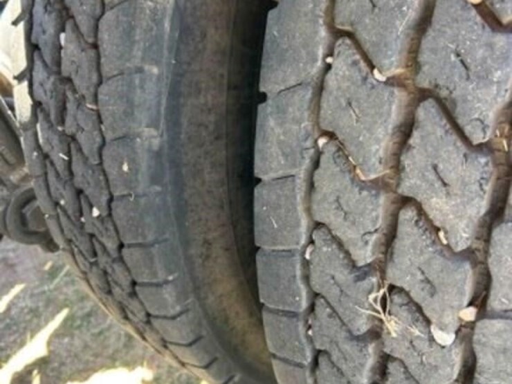 1989-peterbilt-379-image-8