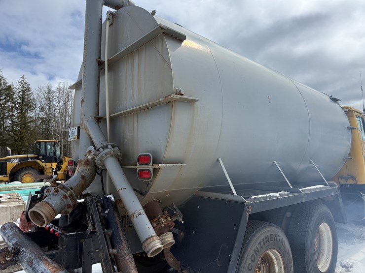 #2018-•-1978-international-f-2275-tandem-axle-water-truck-image-37