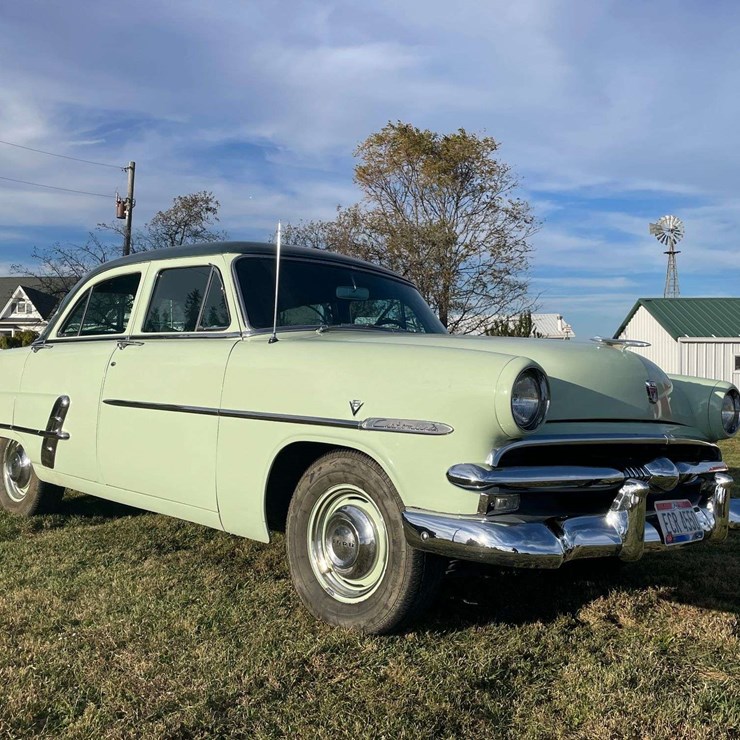 1953 Ford Customline Sedan