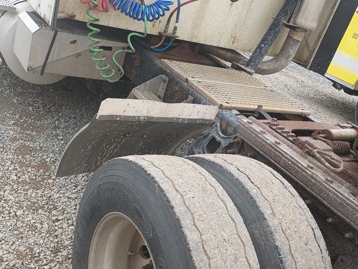 2000-international-9200i-image-21