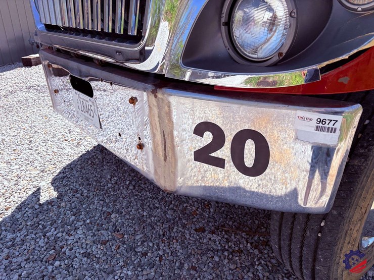 2007-international-7400-image-13