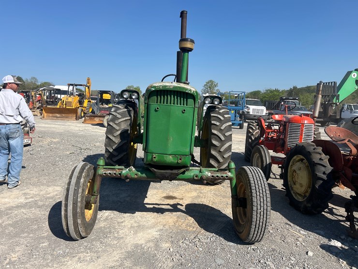 john-deere-3020-image-3