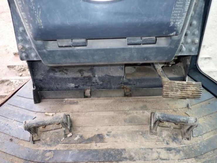 2018-deere-450k-image-12