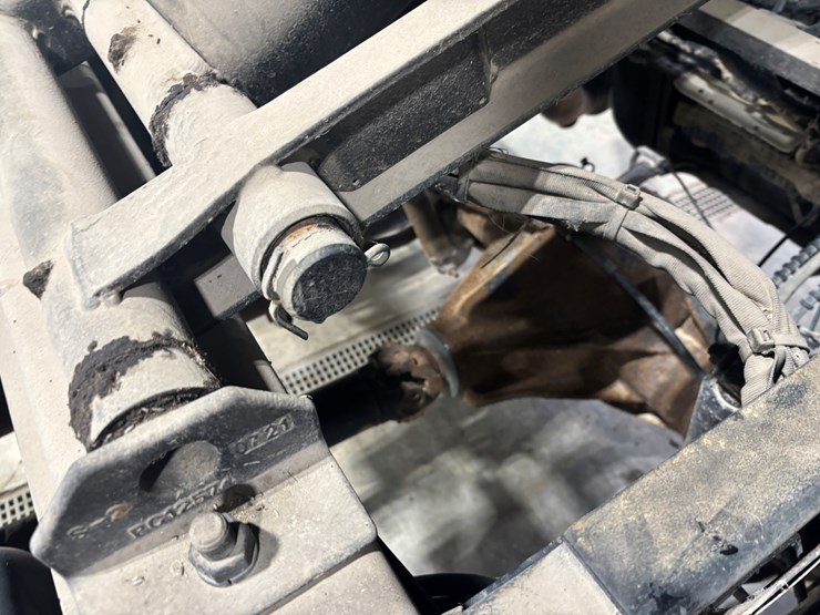 2022-ford-f550-sd-image-70