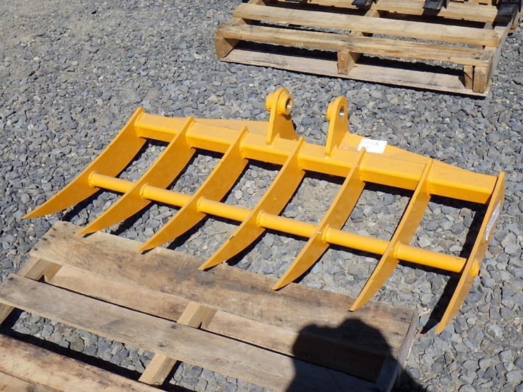 caterpillar-303-image-4