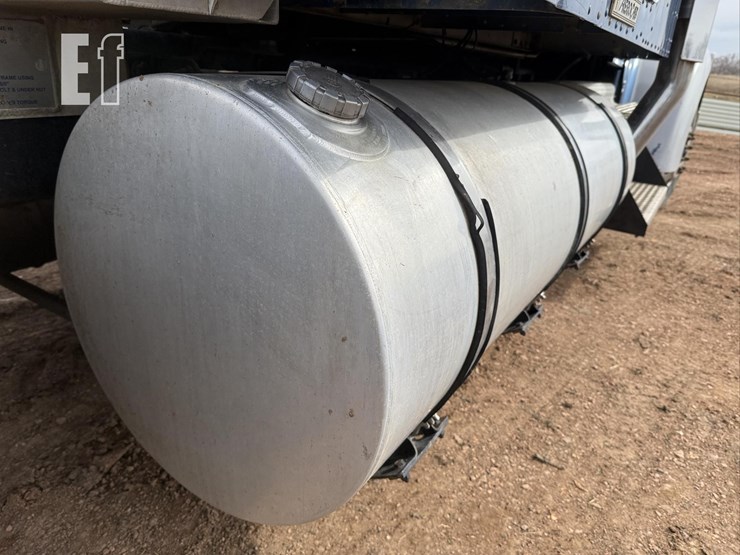 2005-kenworth-w900-image-28