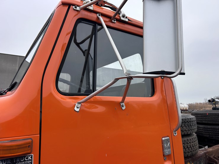 1992-international-4900-image-12