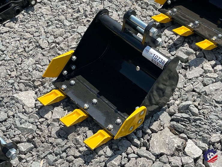 unused-2026-ce-16"-toothed-bucket-image-1