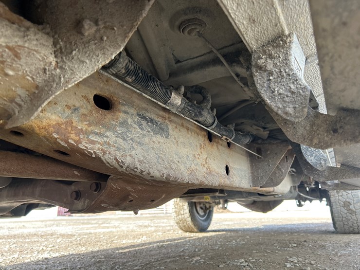 2018-chevrolet-2500-image-32