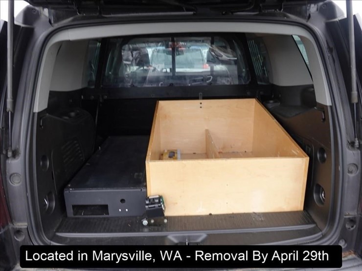 2017-chevrolet-tahoe-image-27