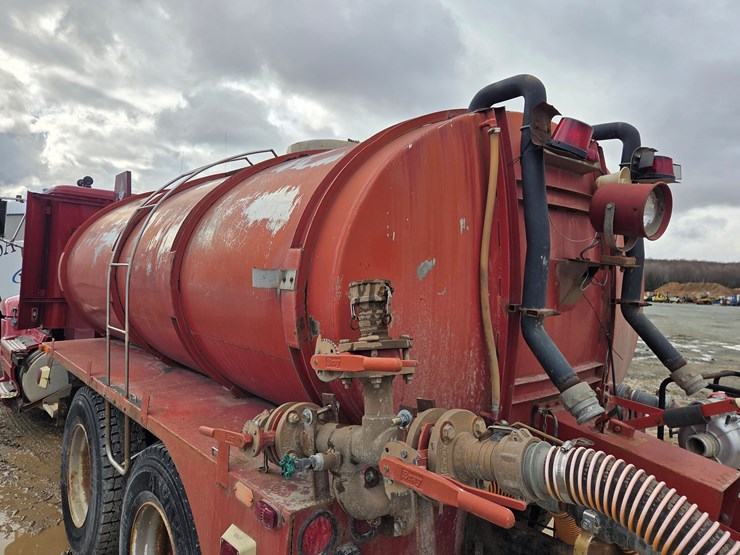 1993-international-9200-image-26