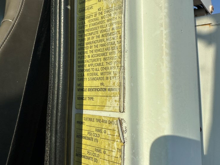 freightliner-fl70-image-84