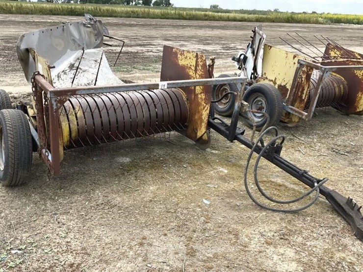 new-holland-5'-pull-hyd.-hay-turner-image-1