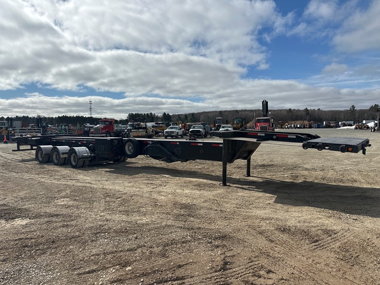 2010-massey-ferguson-8-image-6