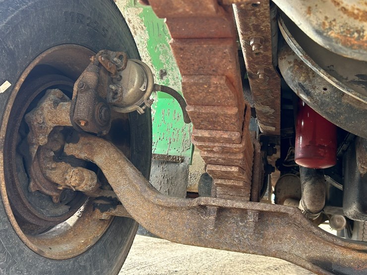 1996-international-4700-image-30