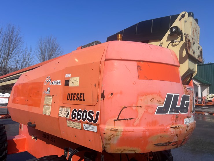 2011-jlg-660sj-image-14