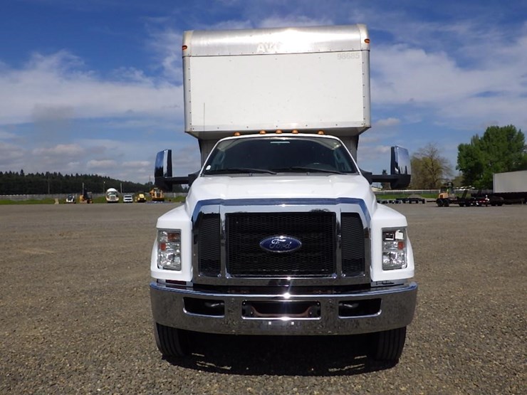 2016-ford-f650-xlt-image-2