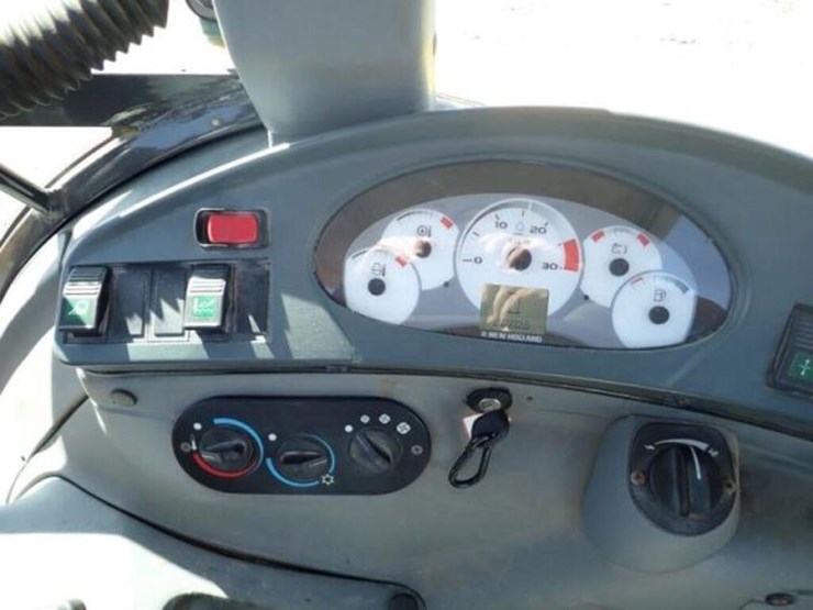 2012-new-holland-b95b-image-14