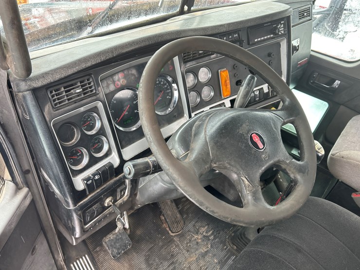 2007-kenworth-w900-image-63