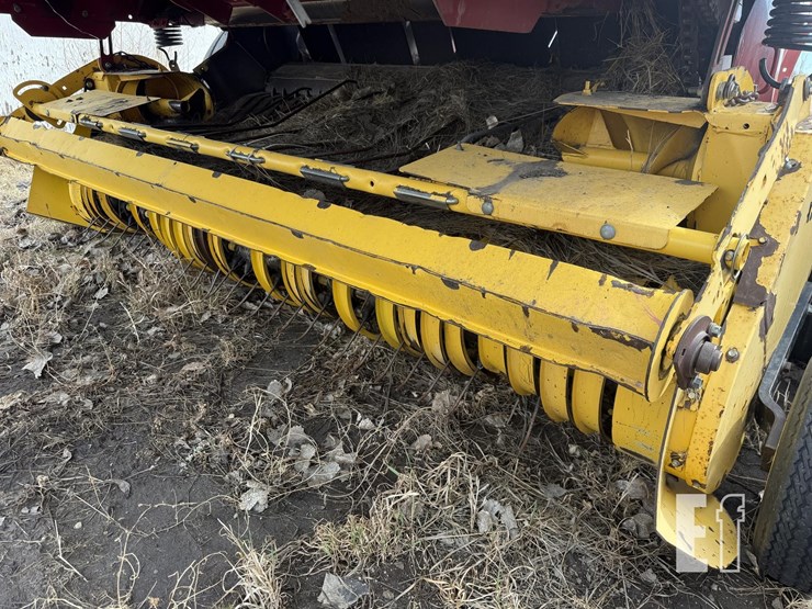 new-holland-br7090-image-16