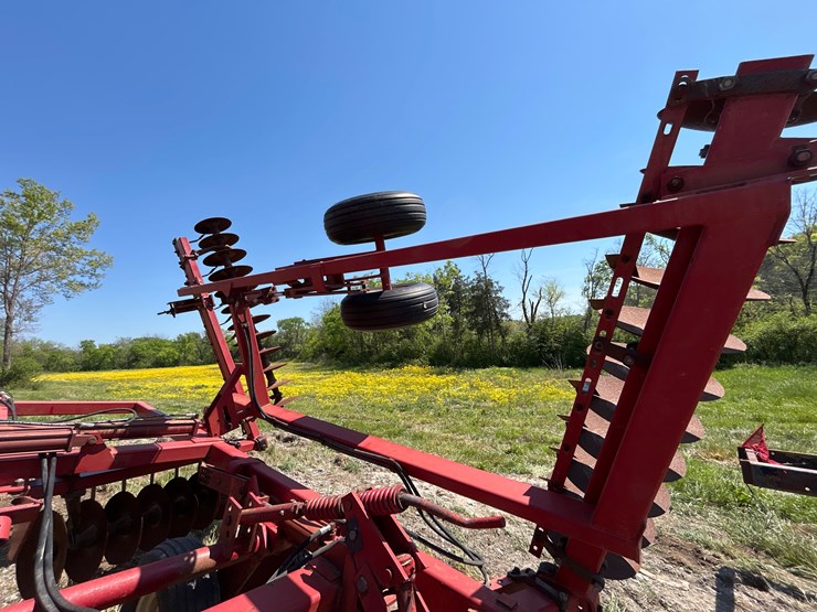 case-ih-3900dh-image-11