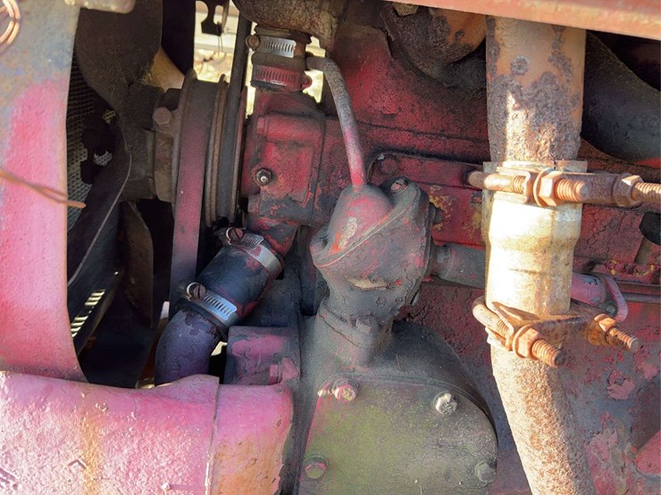 international-parts-tractor-image-41