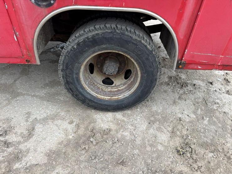 2012-chevrolet-3500-image-50