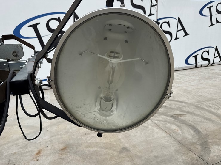 2015-massey-ferguson-8-image-14