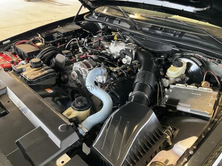 2009-ford-crown-victoria-sdn-image-11