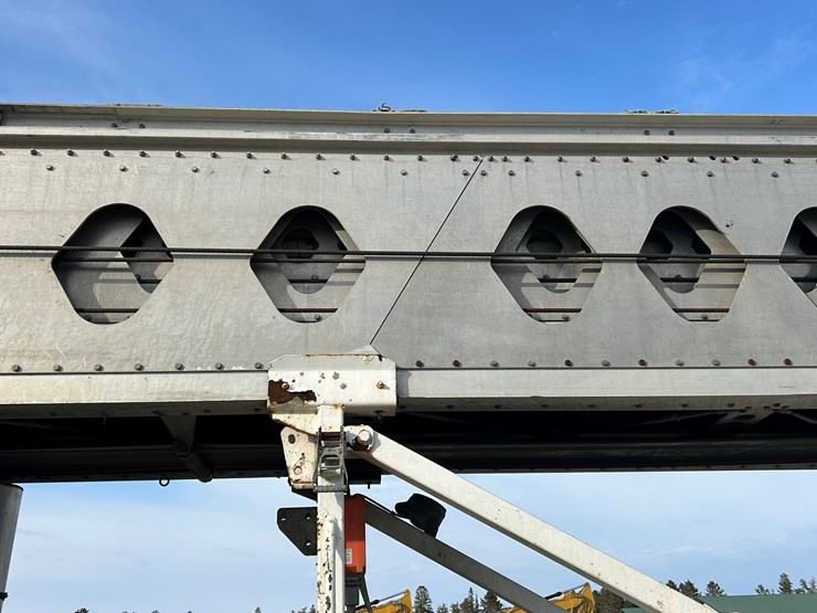 #2237-•-2006-mack-tri-axle-concrete-placement-truck-image-39