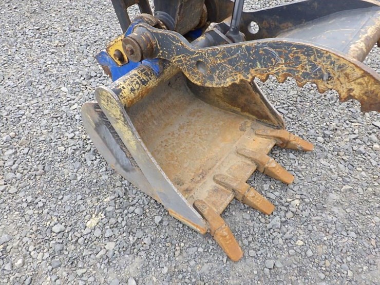 2020-deere-26g-image-21