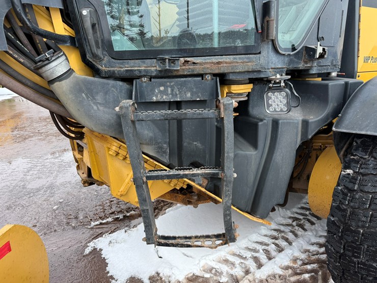 caterpillar-160m-image-32