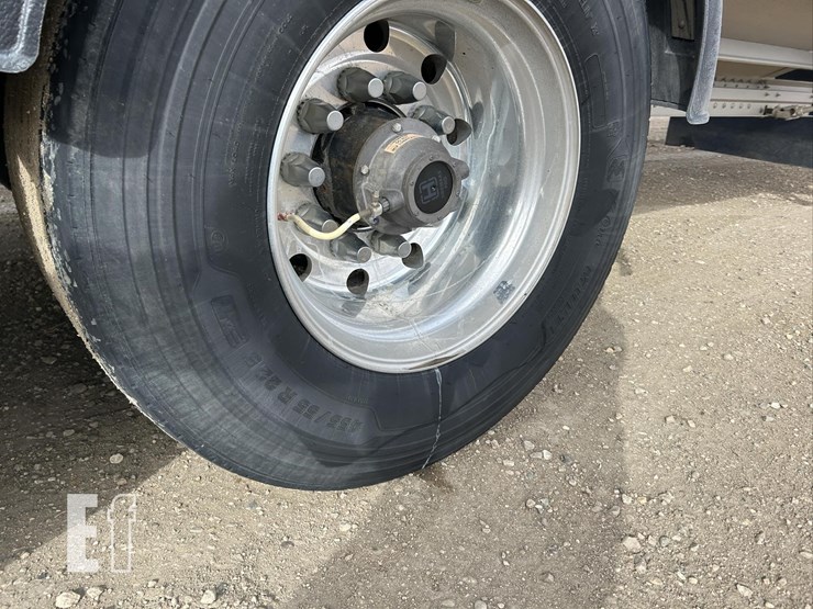 2025-wilson-grain-trailer-image-69