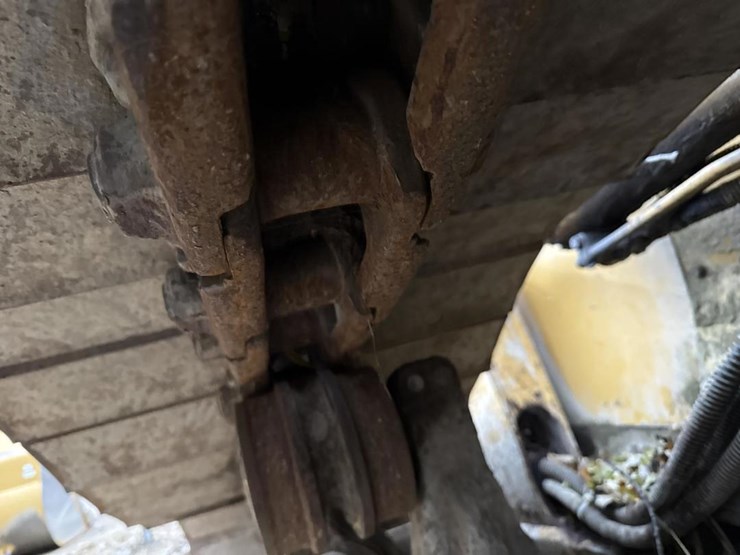 2006-caterpillar-d5n-lgp-image-38