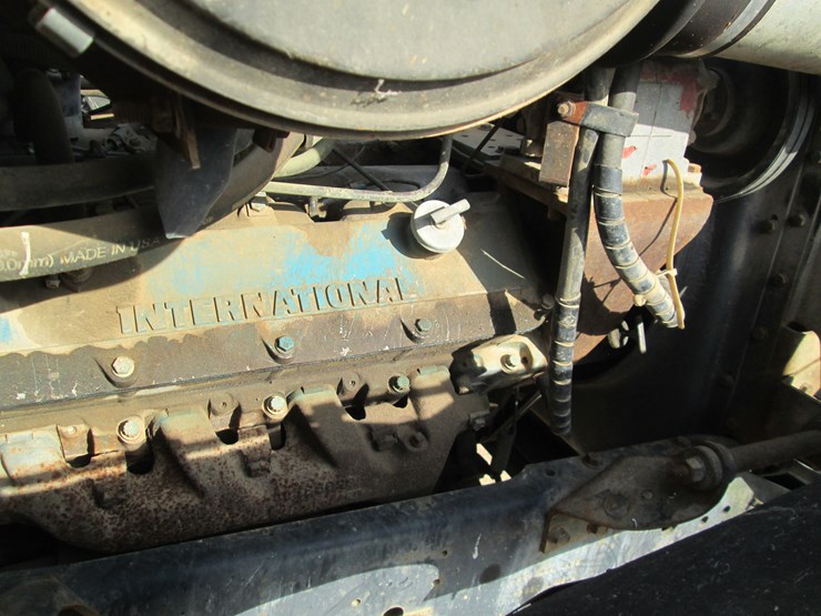 1981-international-s1800-image-24