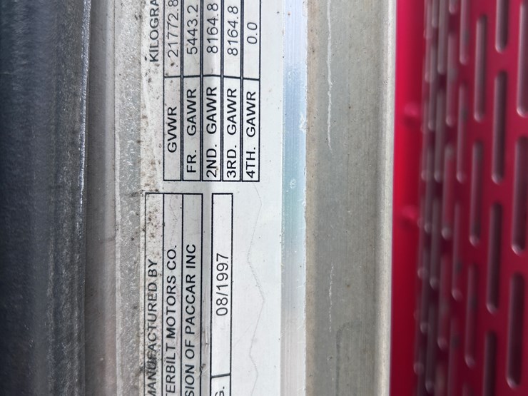 1998-peterbilt-379-image-77