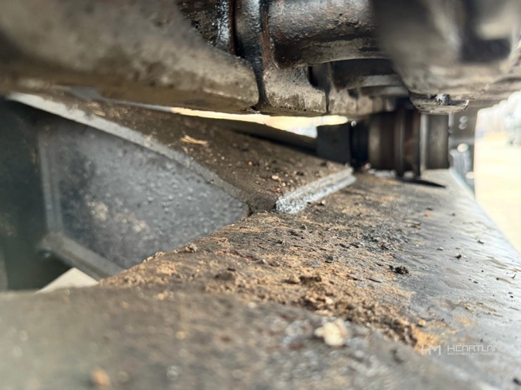 2014-caterpillar-305.5e-image-48