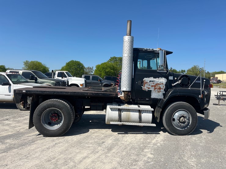 1992-ford-ls9000-image-2