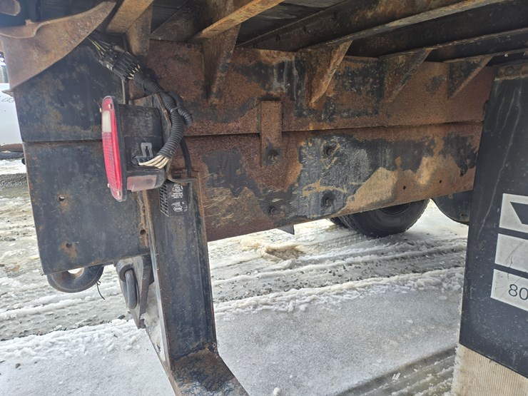 2001-massey-ferguson-8-image-28