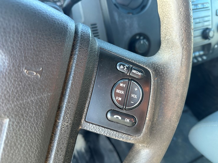 2015-ford-f350-image-33