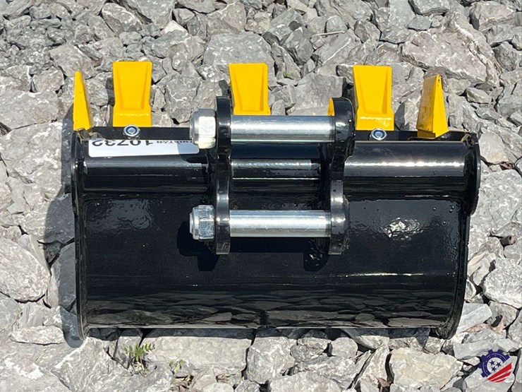 unused-2026-ce-16"-toothed-bucket-image-4