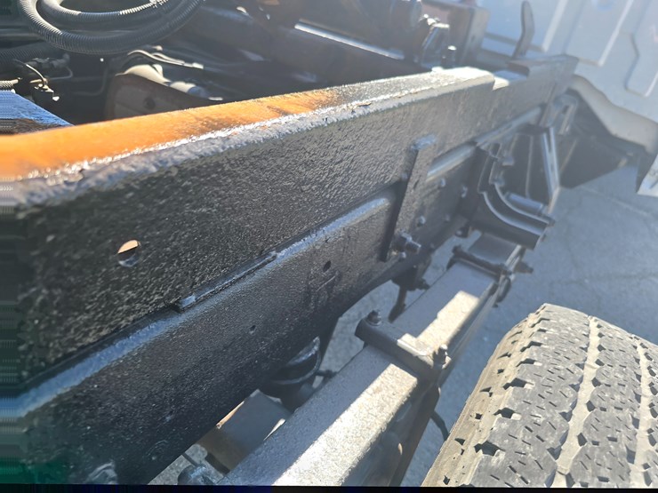 2019-chevrolet-silverado-3500-image-68