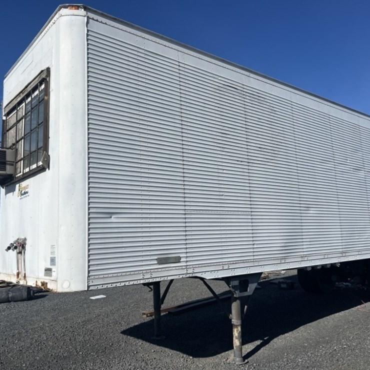 1976 Comet S/A Office Trailer