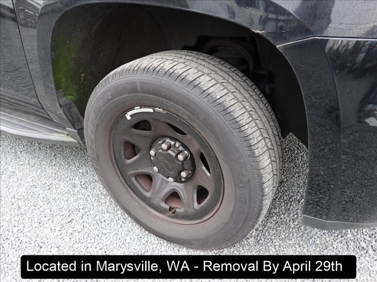 2017-chevrolet-tahoe-image-12