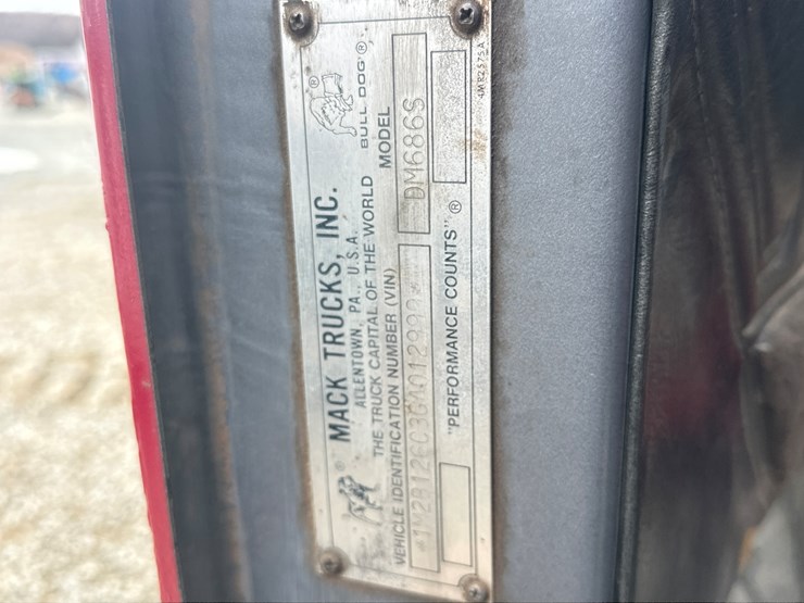 1986-mack-dm686s-image-68